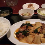 Chuukaryouri Narutan - もつ炒め定食850円