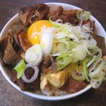 焼肉　松寿苑 - もつ煮込丼