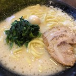 濃厚豚骨ラーメン 濱虎家 - 豚骨塩