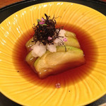 和やまむら - 上品な味わいのだし汁に浸かった茄子