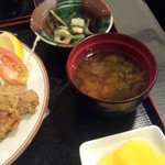 ご飯・味噌汁は+200円