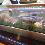 市原江戸銀 - カウンターのショーケース左側