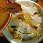 旬彩 鯛樹 - お茶漬けのようにして
      頂きます♥ >゜)))彡〰
      (。_。)φﾒﾓﾒﾓ