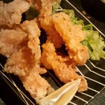 酒肴旬漁　狸穴 - 鳥皮唐揚げ