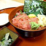 築地　中島水産　 - 本マグロのすき身丼（本日限定）