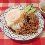 Tiinun Kinshicho Ten - ガパオ・ガイ：鶏挽肉のバジル炒めごはん(910円)