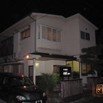 そば 法師人 - 普通の家の一階をお店に。