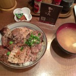 炭焼き豚丼 和とん - たれやきとトントロw丼(700円）