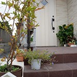 カフェ ディン ドン - 新築の住宅に設えられたカフェ、違和感は皆無です♪