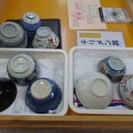 土佐角弘海産 - ②好きな丼を選びます。丼も大きさ多種