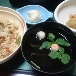 うなぎ料理 次良金 - きのこのご飯、吸い物、煮物