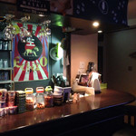 地ビールバー まる麦 - カウンター