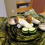 柚木元 - 焼き松茸