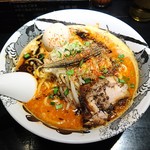 カラシビ味噌らー麺 鬼金棒 - 味玉カラシビ味噌らー麺（900円）