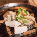 ACE BAR - 2016.9 チーズ盛り合わせ（1,400円）