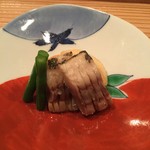 鮨　仙八 - 酢で締めたニシンとホタテと桃のコンポート