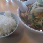 新京 - ラーメンには、ごはんは必須♪