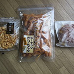 こば屋本店 - 轟太鼓千葉の豆　216円・ピーナッツかりんとう　324円・ピーナッツどら焼　130円