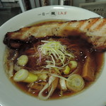 一日一麺LAB＋ - ほんのり甘い濃口醤油の豊かな香りと深みのある旨味がウマい。