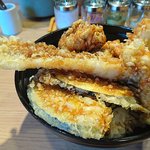 やまみ - やまみ 木場店 穴子海鮮天丼 後ろからの眺め