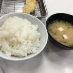 ご飯、味噌汁