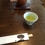 うなぎ亭 友栄 - お茶は木製の急須に