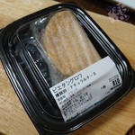 キャトルフォイユ - フランス産ウォッシュチーズ　ピエタングロワ　８１０円
