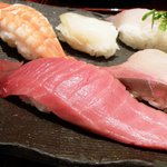 海鮮蔵 魚魚魚 - 上寿司の中トロ