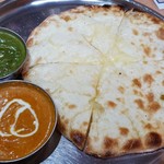 インド・ネパール料理レストラン&バー マリカ - レディースセット（チーズナン、キーマカレー、ほうれん草カレー）