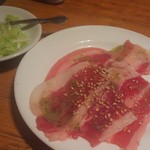 焼肉屋マルキ市場 - 炙りカルビネギ載せ