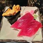 明己悟 - うに一貫100円、マグロ2貫100円