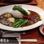 炭火焼肉たむらのお肉が入ったカレー屋さん - 