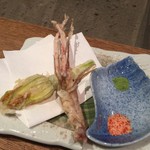 柳家 - 川手長海老と花ズッキーニのてんぷら