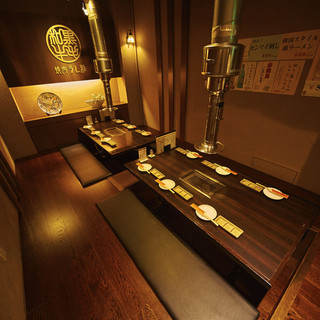 Enjoy a delicious meat banquet in a horigotatsu room!