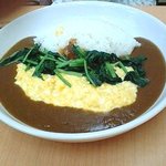 バリアフリーカレーハウスほう・れん・そう - ほうれんそうととろとろ卵のカレー