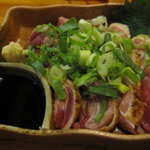 大衆焼鳥 日吉丸 - 地鶏のタタキ＠450円