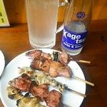 大統領 - もつ焼盛合わせ(5串)450円 レモンサワー350円