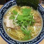 友愛亭 - 白醤油ラーメン 750円