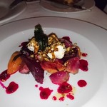 Hunt & Fish Club - ビーツのサラダ