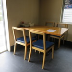 お好み焼き 鉄板焼き りんご - テーブル席