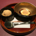 いまい - デザート 白キャラメルアイス わらび餅
      ２０１６年９月２４日