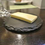 アキヒサ ハンダ - バター