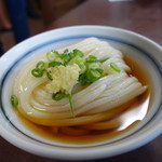 釜あげうどん 長田 in 香の香 - 冷たい汁を掛けました