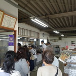 本格手打うどん はゆか - 並んでます