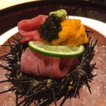 肉屋 雪月花 NAGOYA - たん昆布〆根室雲丹、キャビア