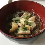 ちゅうじ食堂 - お椀に移して頂きます。