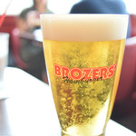 ブラザーズ - ハンバーガーには、やっぱりビールでしょ！