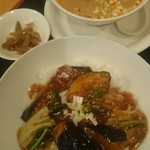 進・中国料理 ドラゴンハウス - 四川茄子丼＋ミニ担々麺
