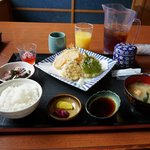 十徳や - 天ぷら御膳、９８０円。