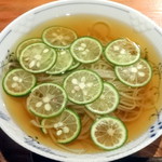 蕎麦切り 旗幟 - すだちそば（温）1,030円